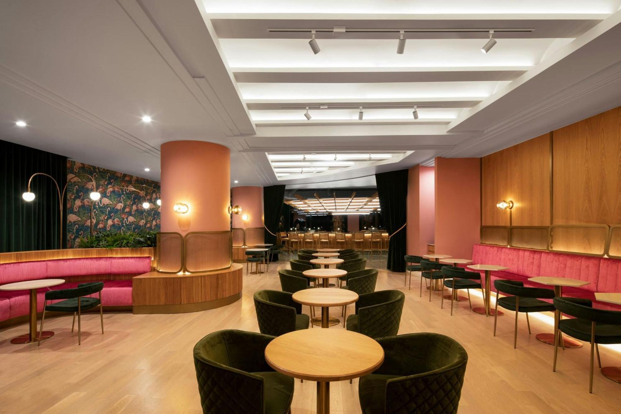 Honeyrose Hotel, Montreal, A Tribute Portfolio Hotel Exteriör bild The Lounge at London Heathrow Airport
