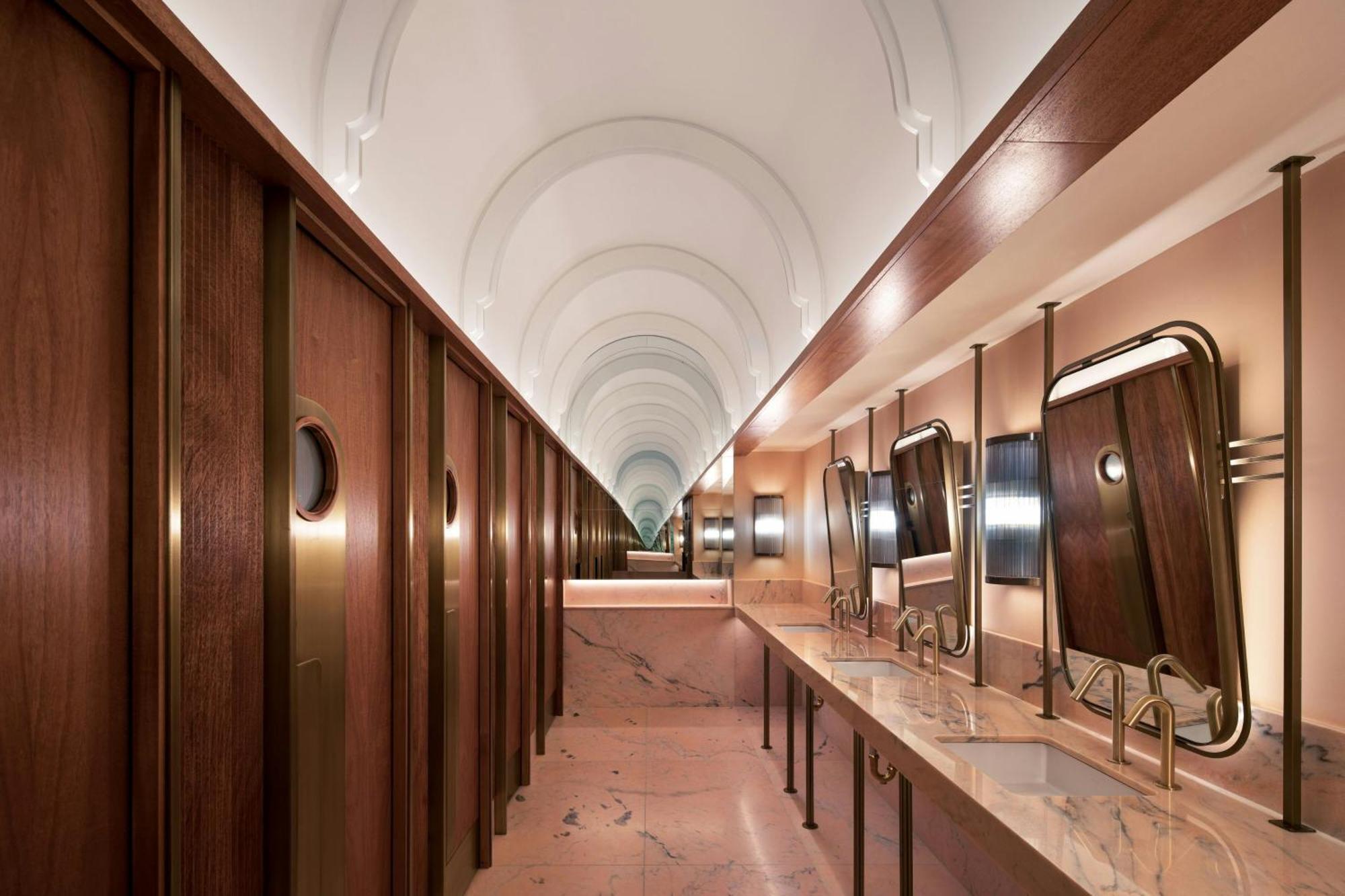 Honeyrose Hotel, Montreal, A Tribute Portfolio Hotel Exteriör bild The interior of the new washroom